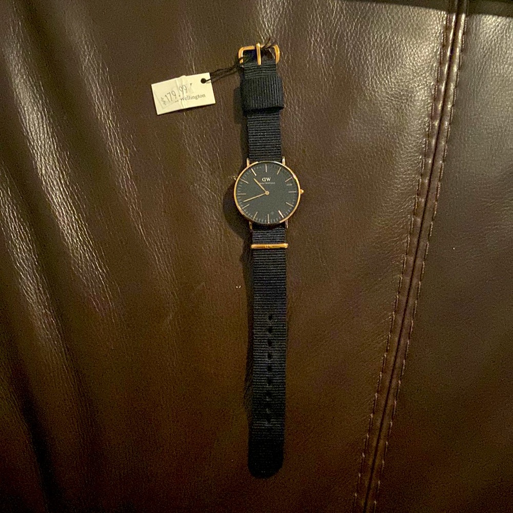 NWT David Wellington Mens Watch with Nylon Band